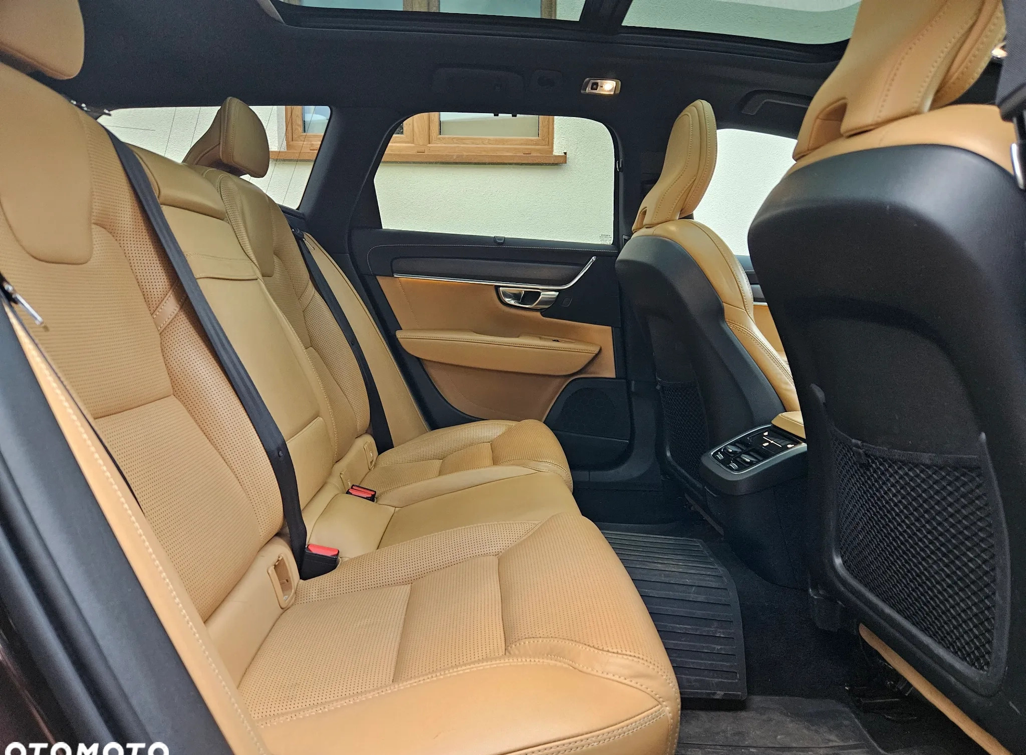 Volvo V90 Cross Country cena 159000 przebieg: 152500, rok produkcji 2019 z Wrocław małe 704